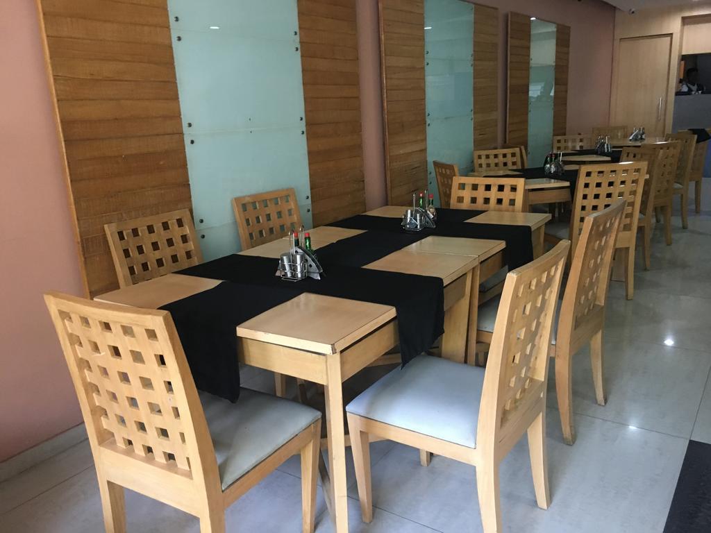Sukh Hotel Bombaj Zewnętrze zdjęcie