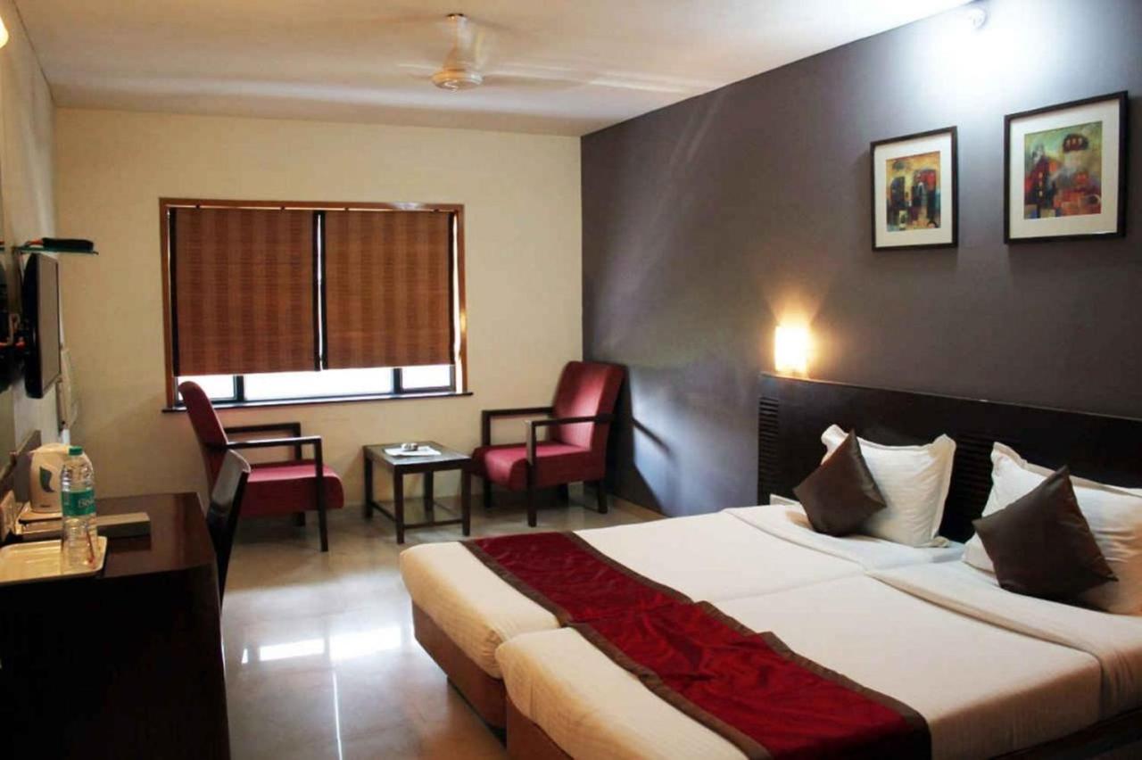 Sukh Hotel Bombaj Zewnętrze zdjęcie