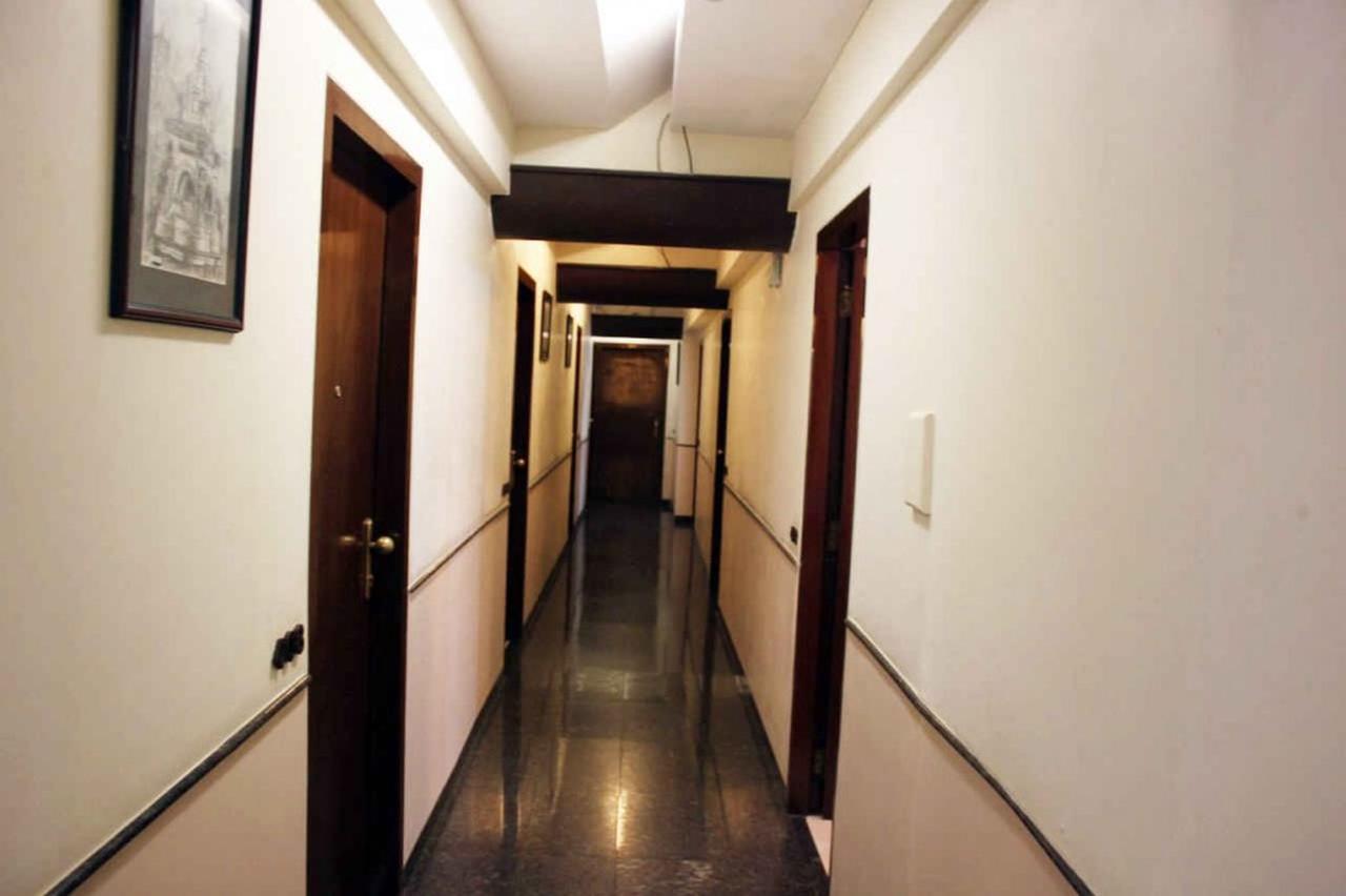 Sukh Hotel Bombaj Zewnętrze zdjęcie