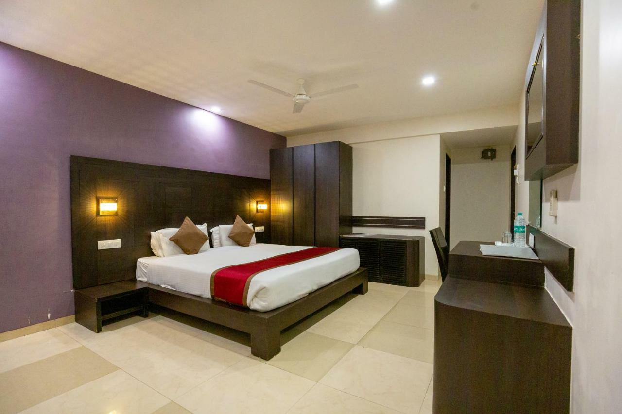 Sukh Hotel Bombaj Zewnętrze zdjęcie