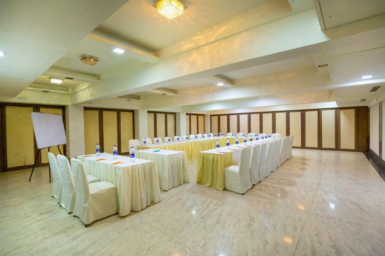 Sukh Hotel Bombaj Zewnętrze zdjęcie